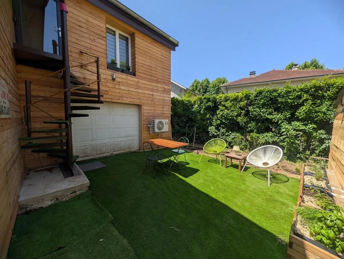 Le Chalet D'En Haut Studio Climatise Grenoble 0*,  Francia